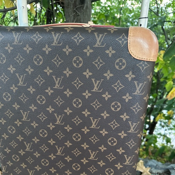Louis Vuitton M23203
Horizon 55 - Picture 5 of 17